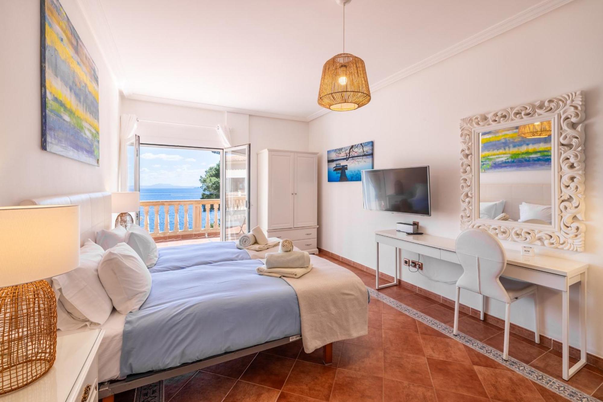 Villa Cala Vinyes *