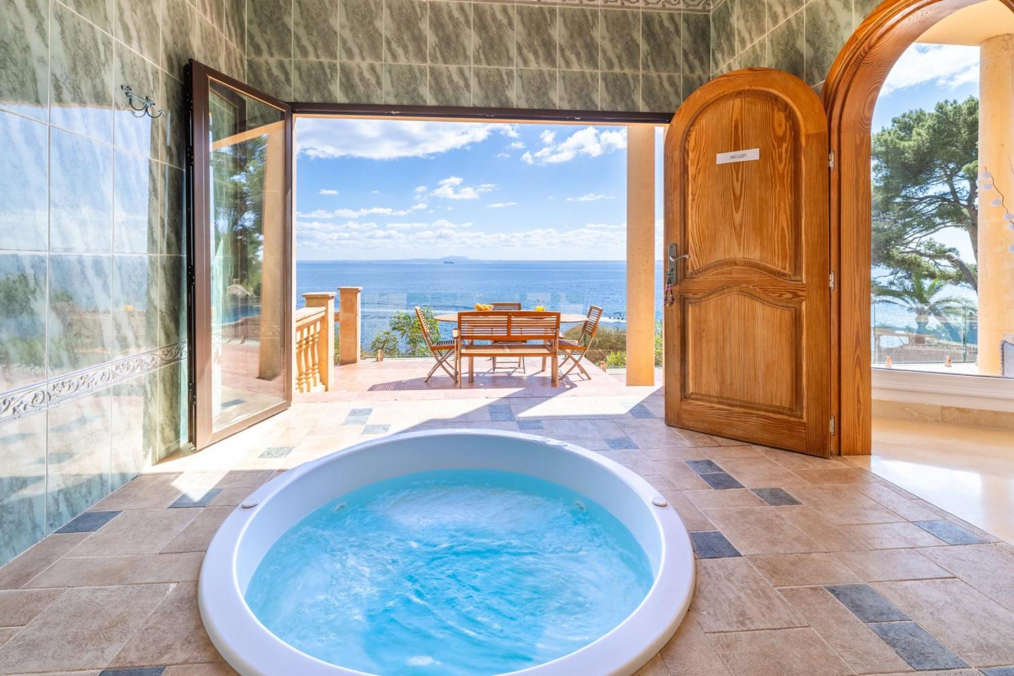 Villa Cala Vinyes *